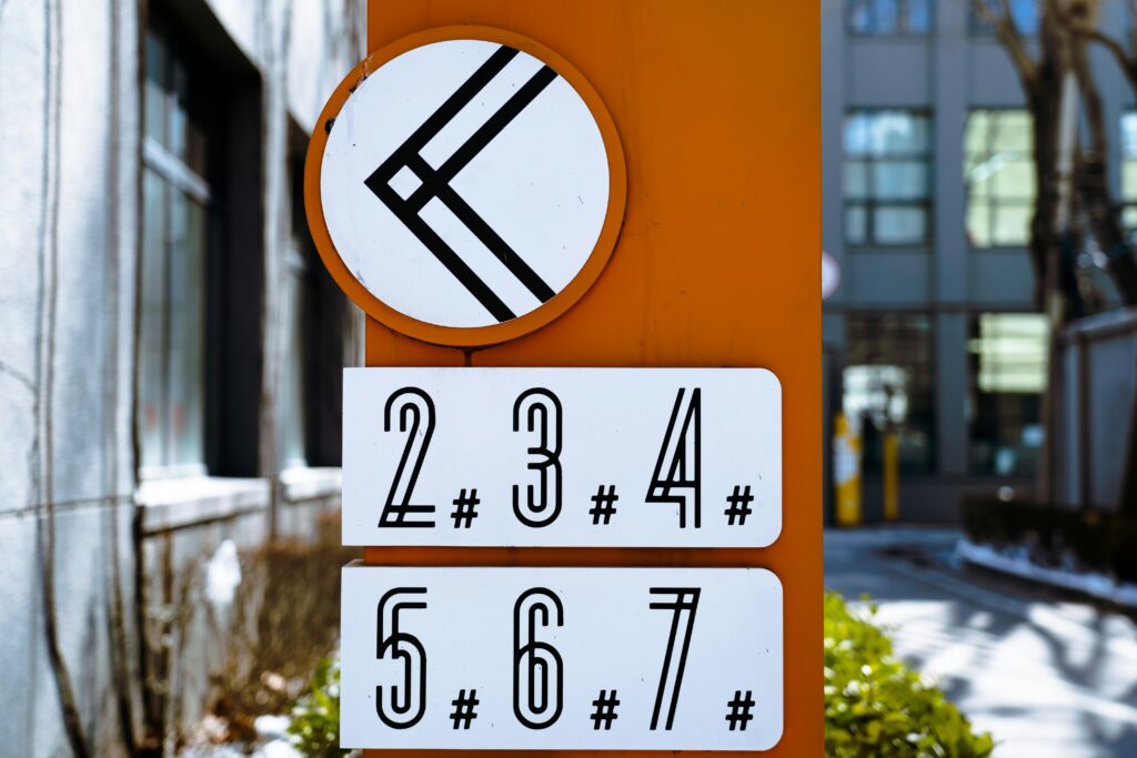 Shows numbers of relay points.