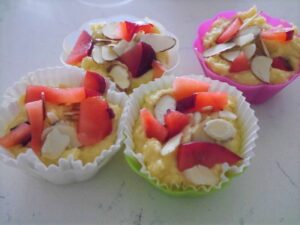  5つの材料で作るアーモンドケーキとフレッシュベリーのレシピ