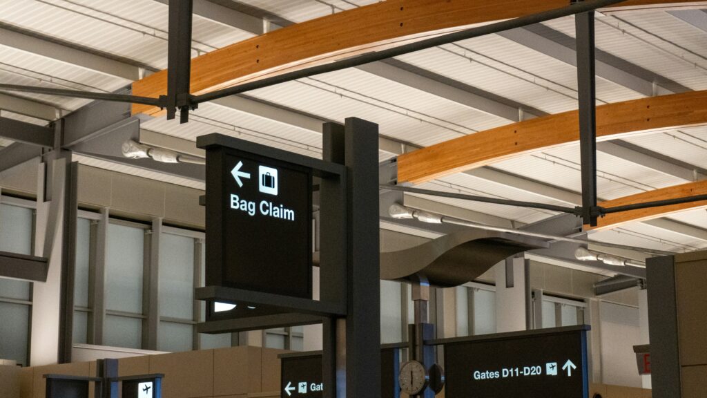Airport baggage claim sign.