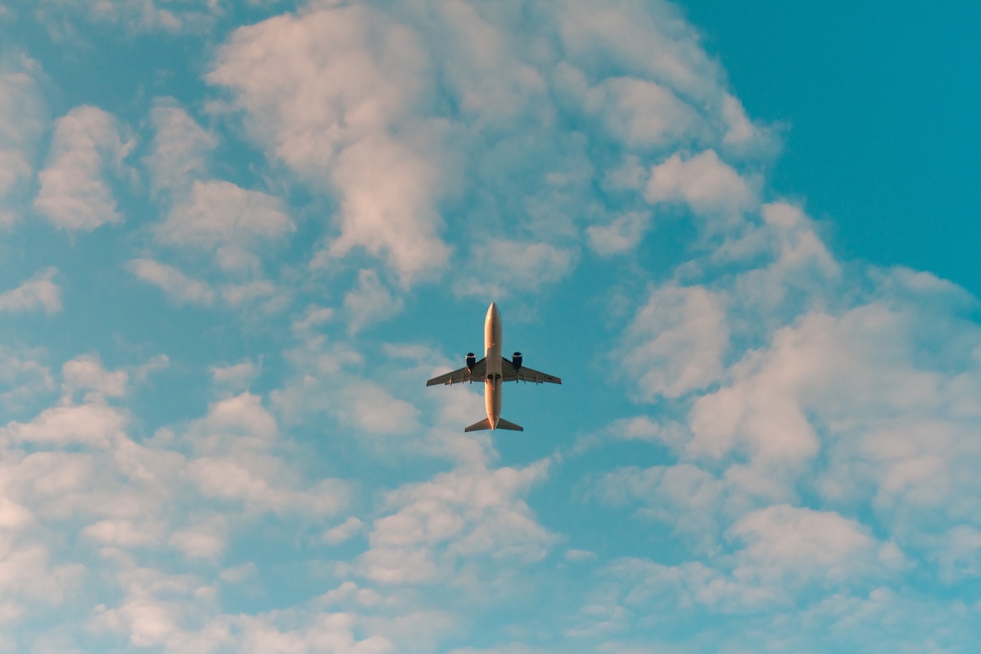 空の上の飛行機