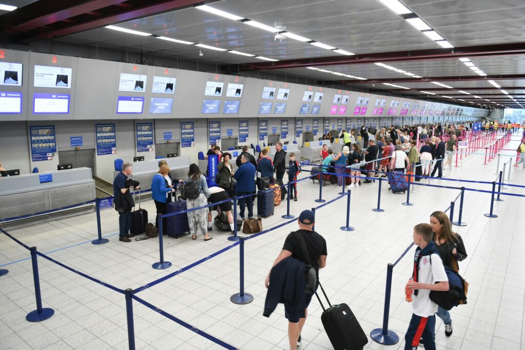 Airport: check in