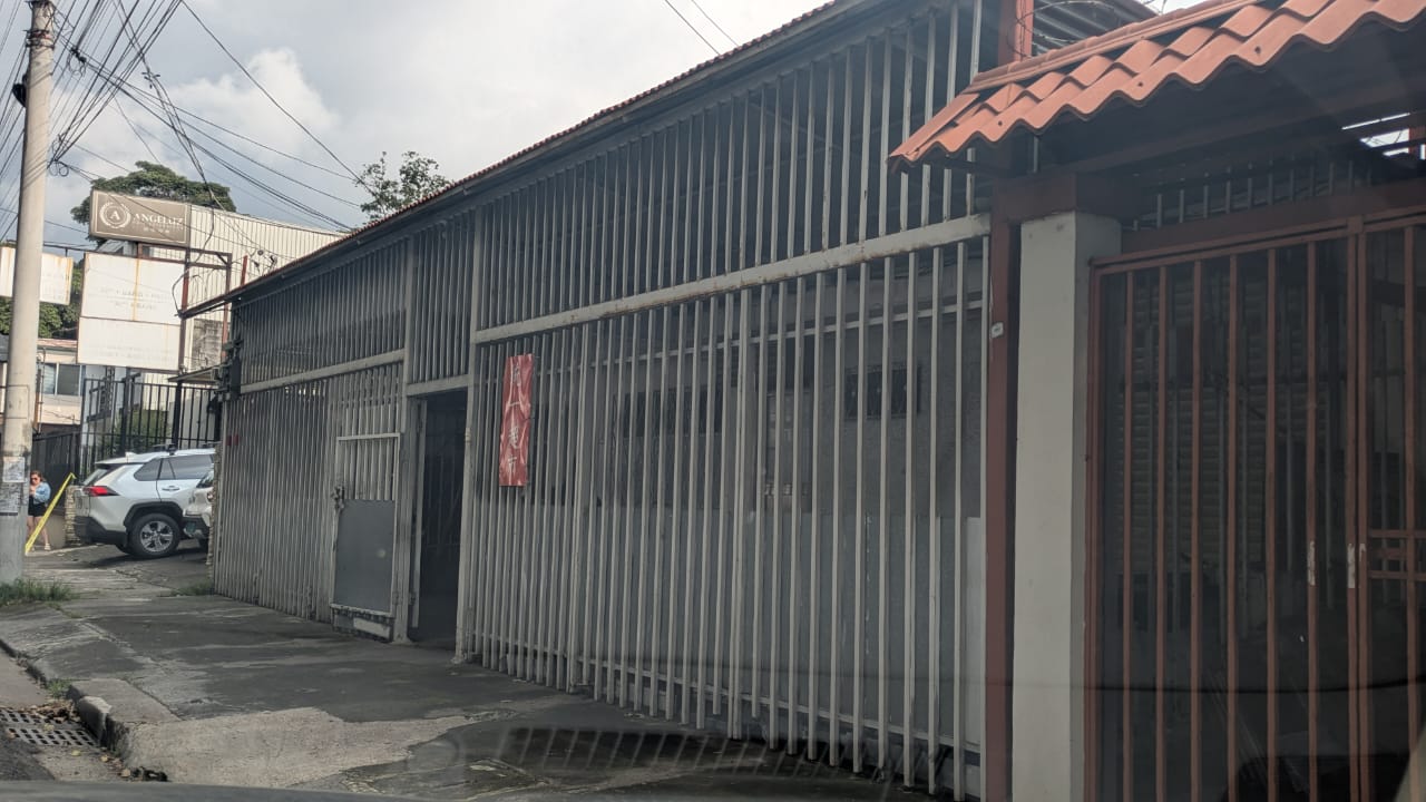 Tong Yi market