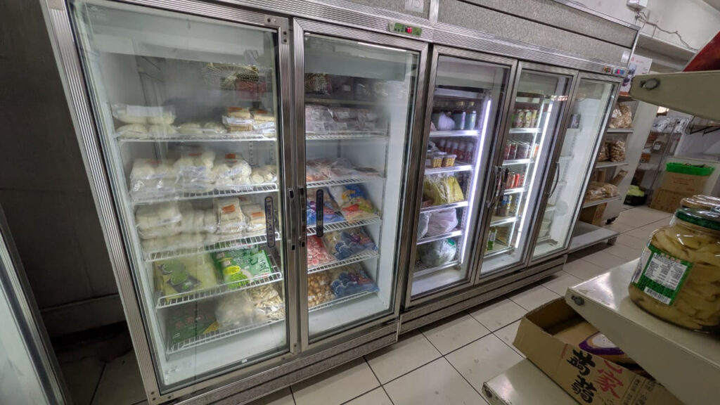 Tong Yi Market fridges