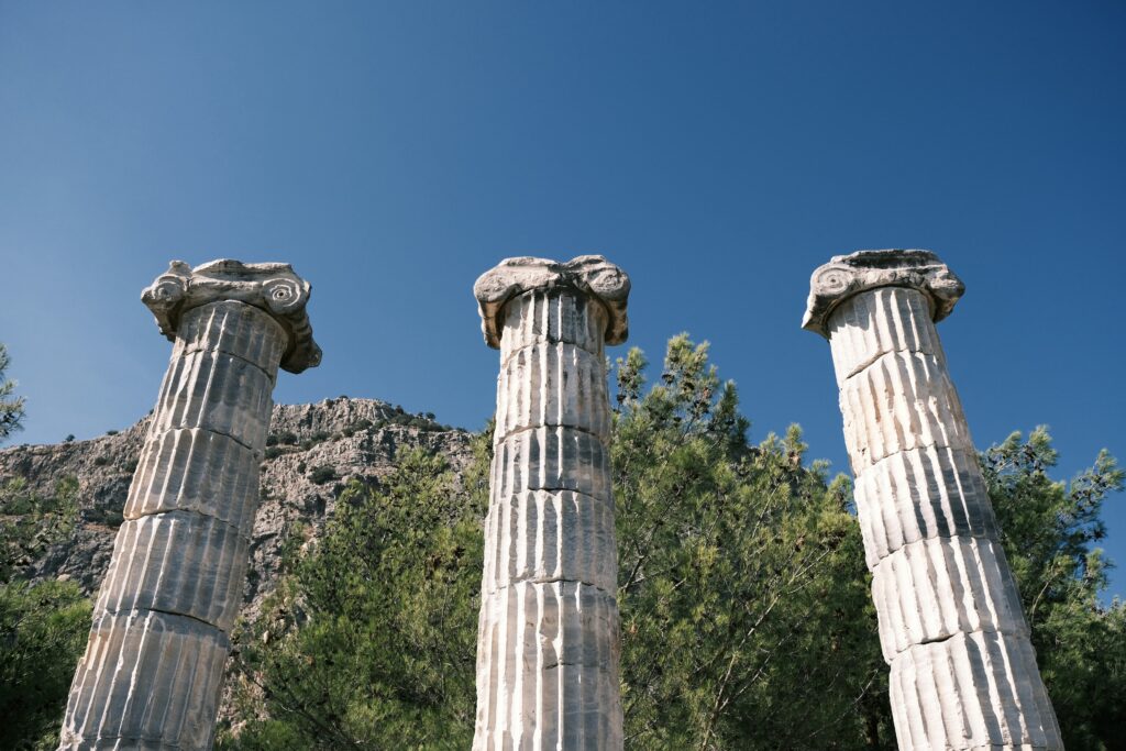 Three equivalent poles.